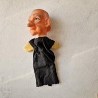 5 Handpoppen nr.18