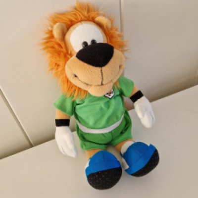 Loeki the lion green